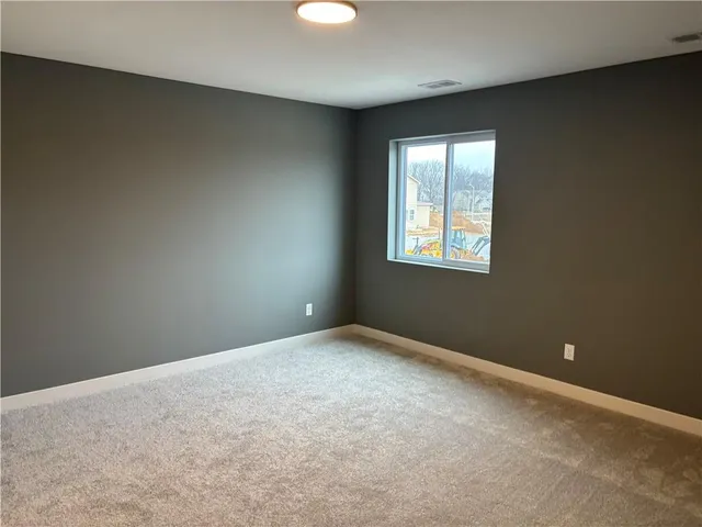 $370,000 | 4711 South Brentwood Avenue, Kansas City, MO 64136