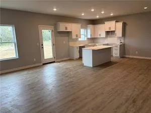 $370,000 | 4711 South Brentwood Avenue, Kansas City, MO 64136