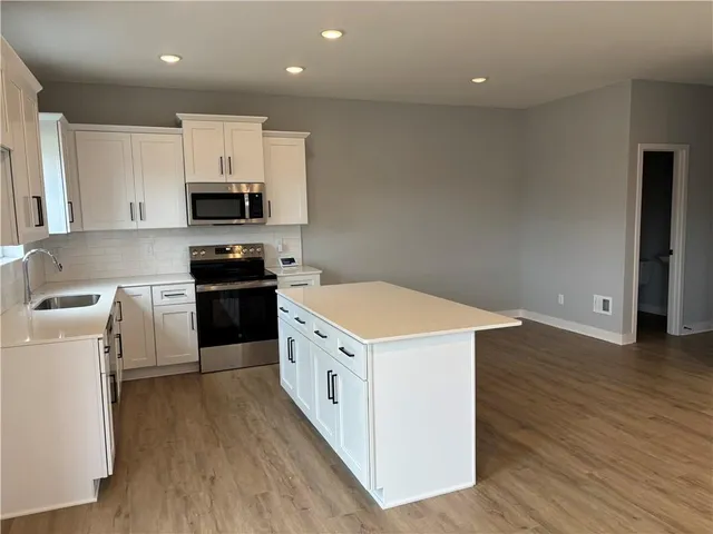 $370,000 | 4711 South Brentwood Avenue, Kansas City, MO 64136