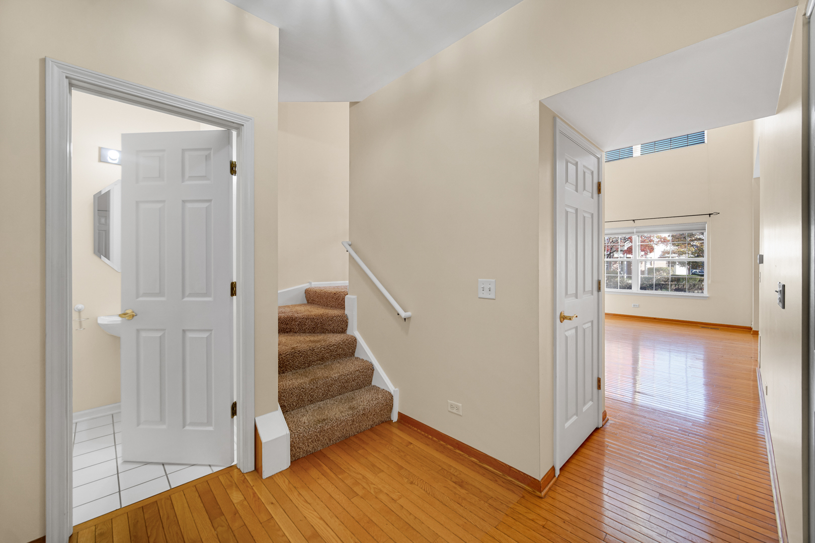 367 Bay Drive Itasca, IL 60143 - Photo 4 of 25