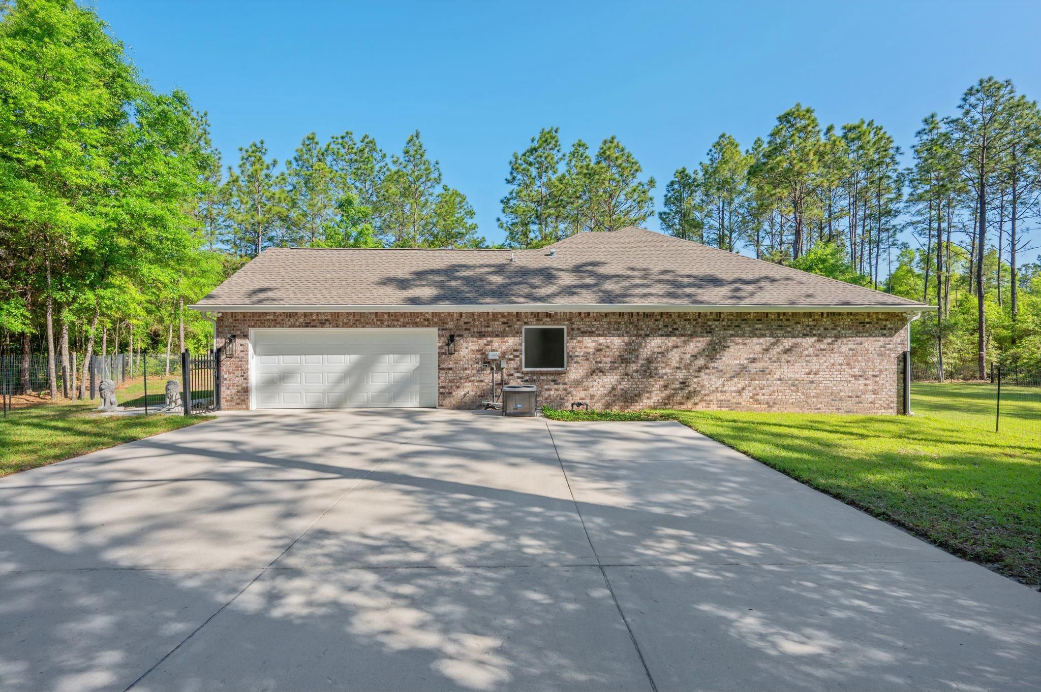 6269 Possum Ridge Road Crestview, FL 32539 - Photo 4 of 46 03