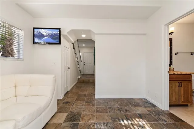 $1,199,000 | 5485 Marine Avenue, Hawthorne, CA 90250