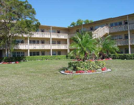 150 Fanshaw, Unit D Boca Raton, FL 33434 - Photo 1 of 6 Primary Photo