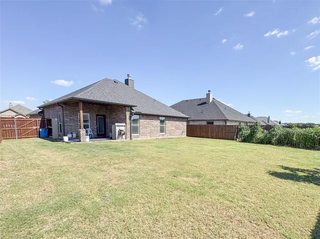 $320,000 | 704 Nolan Drive, Sherman, TX 75092