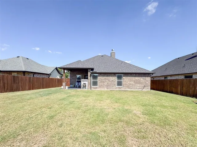 $320,000 | 704 Nolan Drive, Sherman, TX 75092