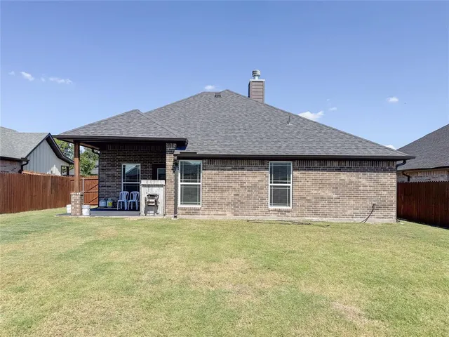 $320,000 | 704 Nolan Drive, Sherman, TX 75092