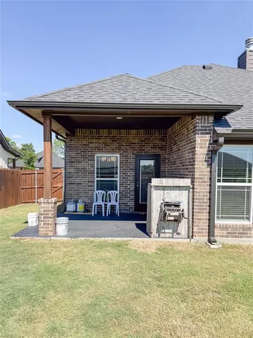 $320,000 | 704 Nolan Drive, Sherman, TX 75092