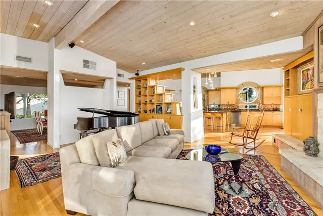 $1,885,000 | 4225 VÃa Padova, Claremont, CA 91711