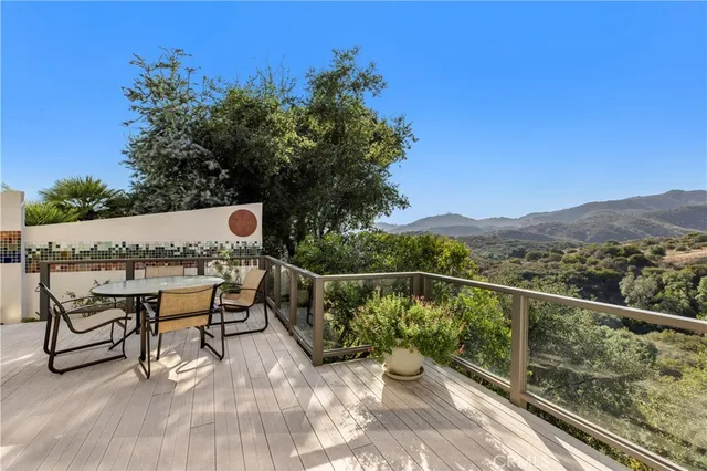 $1,885,000 | 4225 VÃa Padova, Claremont, CA 91711