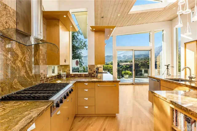 $1,885,000 | 4225 VÃa Padova, Claremont, CA 91711