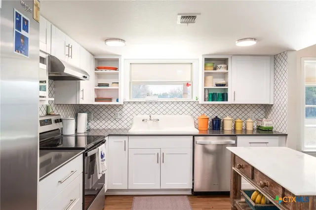 $618,000 | 2742 County Road 111, Lampasas, TX 76550