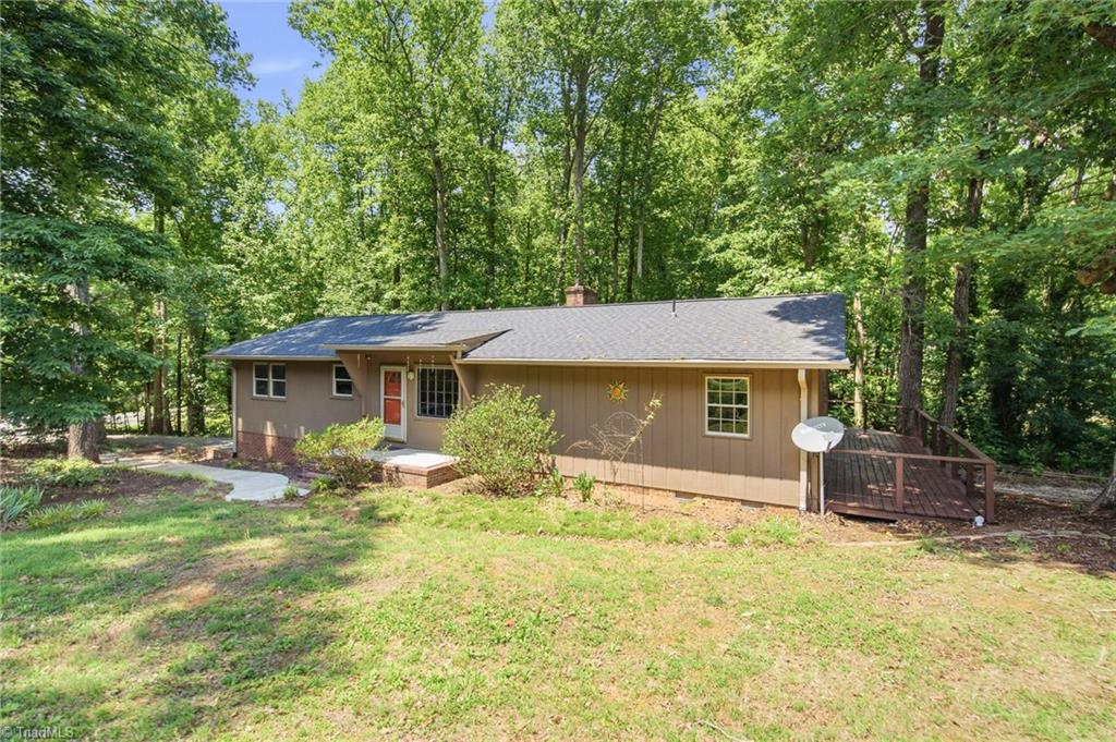 3902 Clapp Mill Road Burlington, NC 27215 - Photo 2 of 25