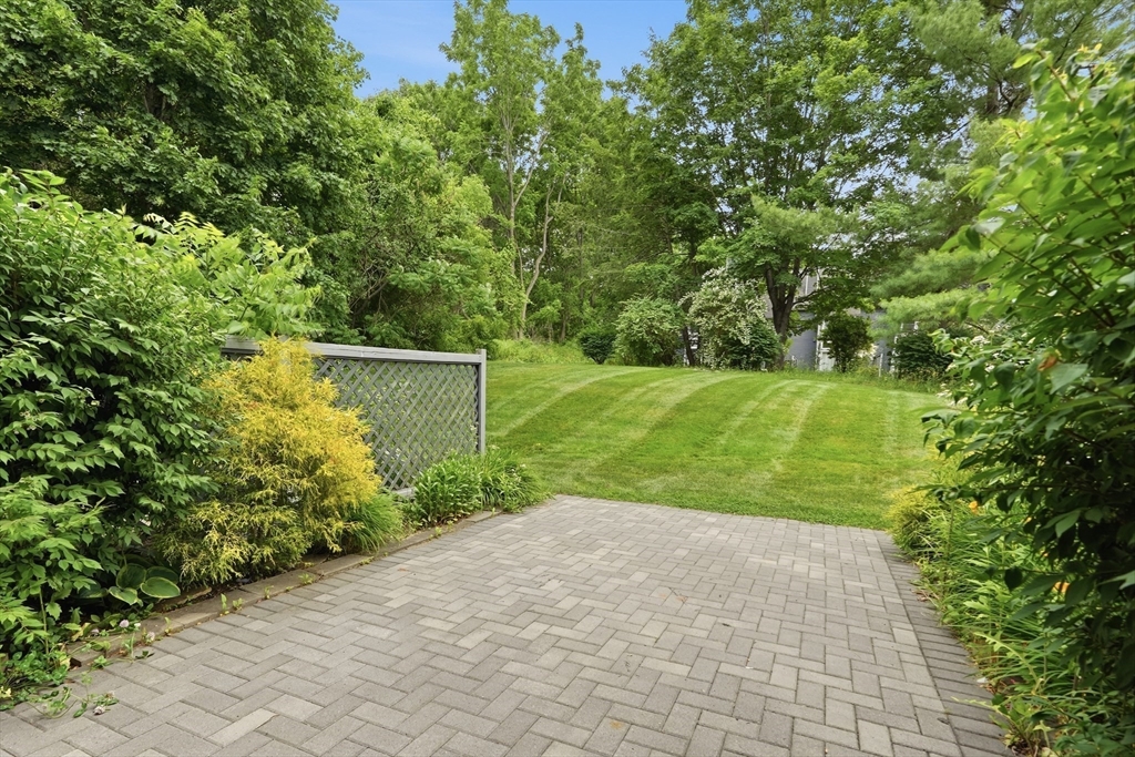 70 Amity Place, Unit 70 Amherst, MA 01002 - Photo 32 of 35
