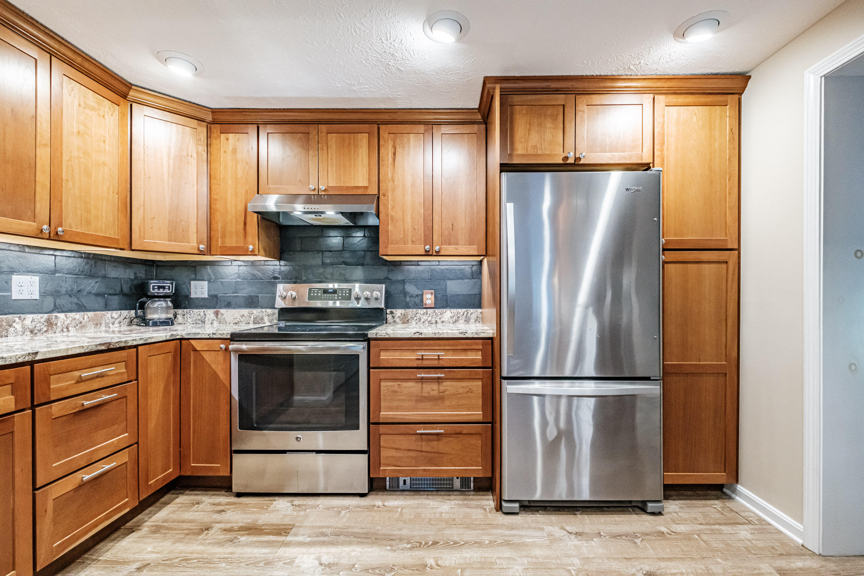 136 Ross Road Old Orchard Beach, ME 04064 - Photo 11 of 45 20250915gp-61033