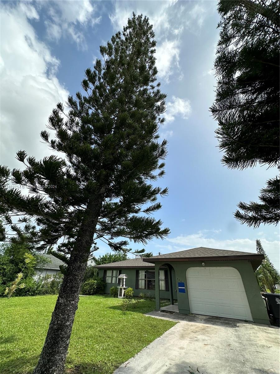 474 Southeast Thornhill Dr  
