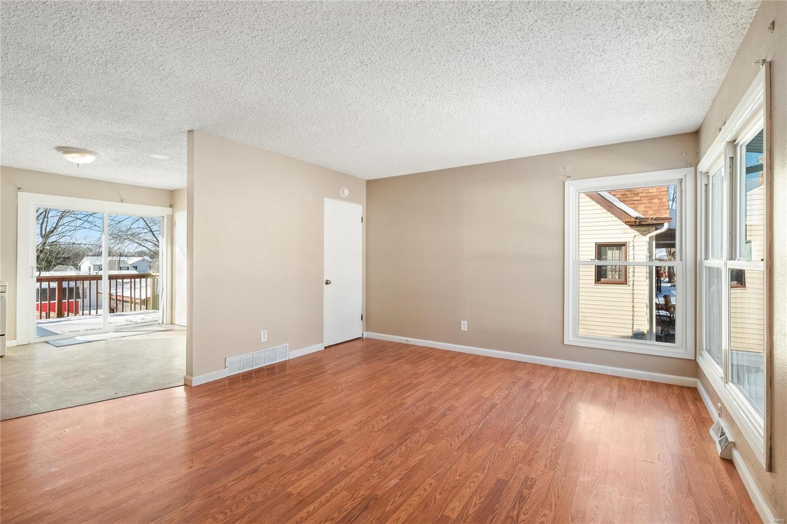 401 South Riebeling Street Columbia, IL 62236 - Photo 5 of 39 Gallery Image 5