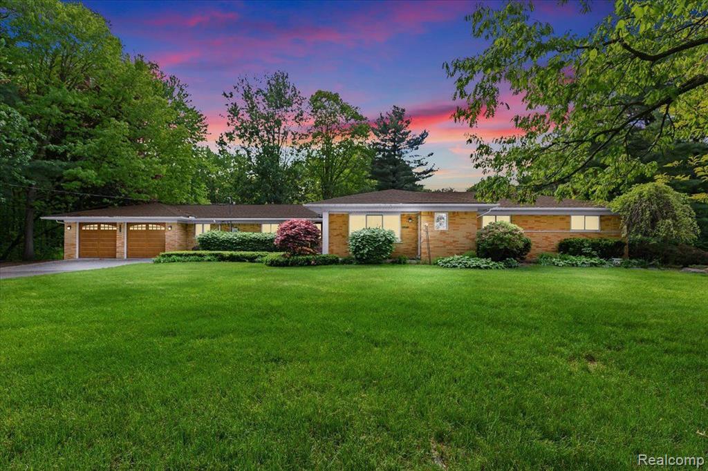 52851 Fairchild Road Chesterfield, MI 48051 - Photo 1 of 70
