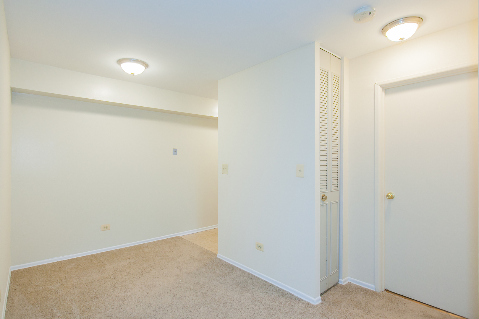 525 West Deming Place, Unit 510 Chicago, IL 60614 - Photo 5 of 10