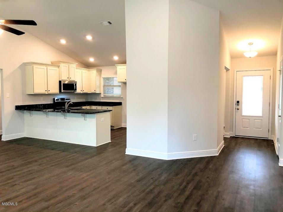 6251 Roxanne Way Biloxi, MS 39532 - Photo 20 of 21 Open Floor Plan