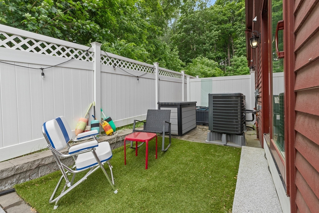 83 High Street, Unit 4 Ipswich, MA 01938 - Photo 26 of 35