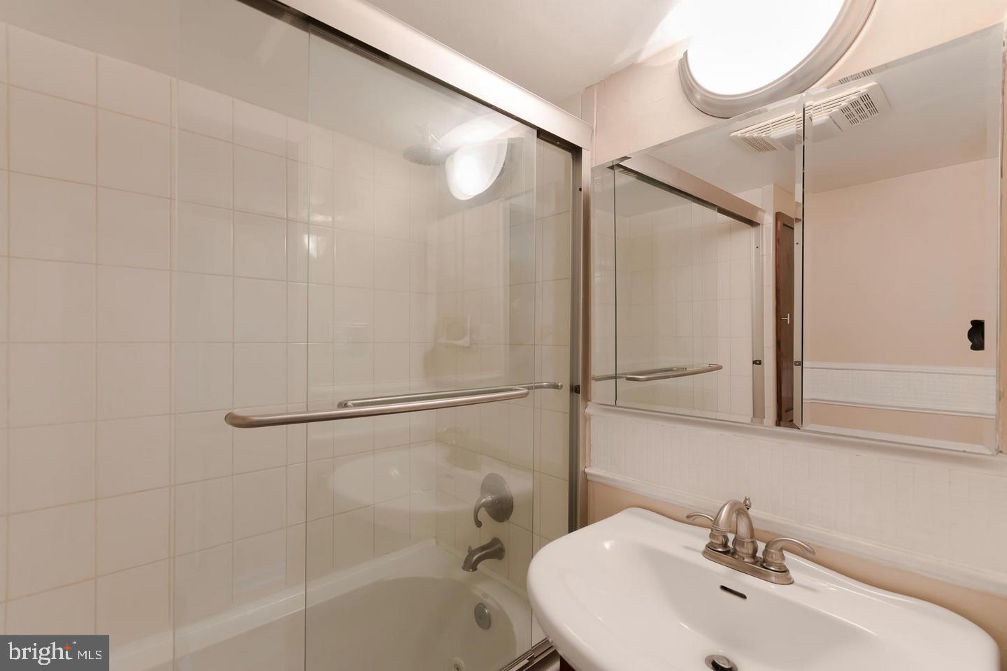 1245 13th Street Northwest, Unit 301 Washington, DC 20005 - Photo 10 of 29