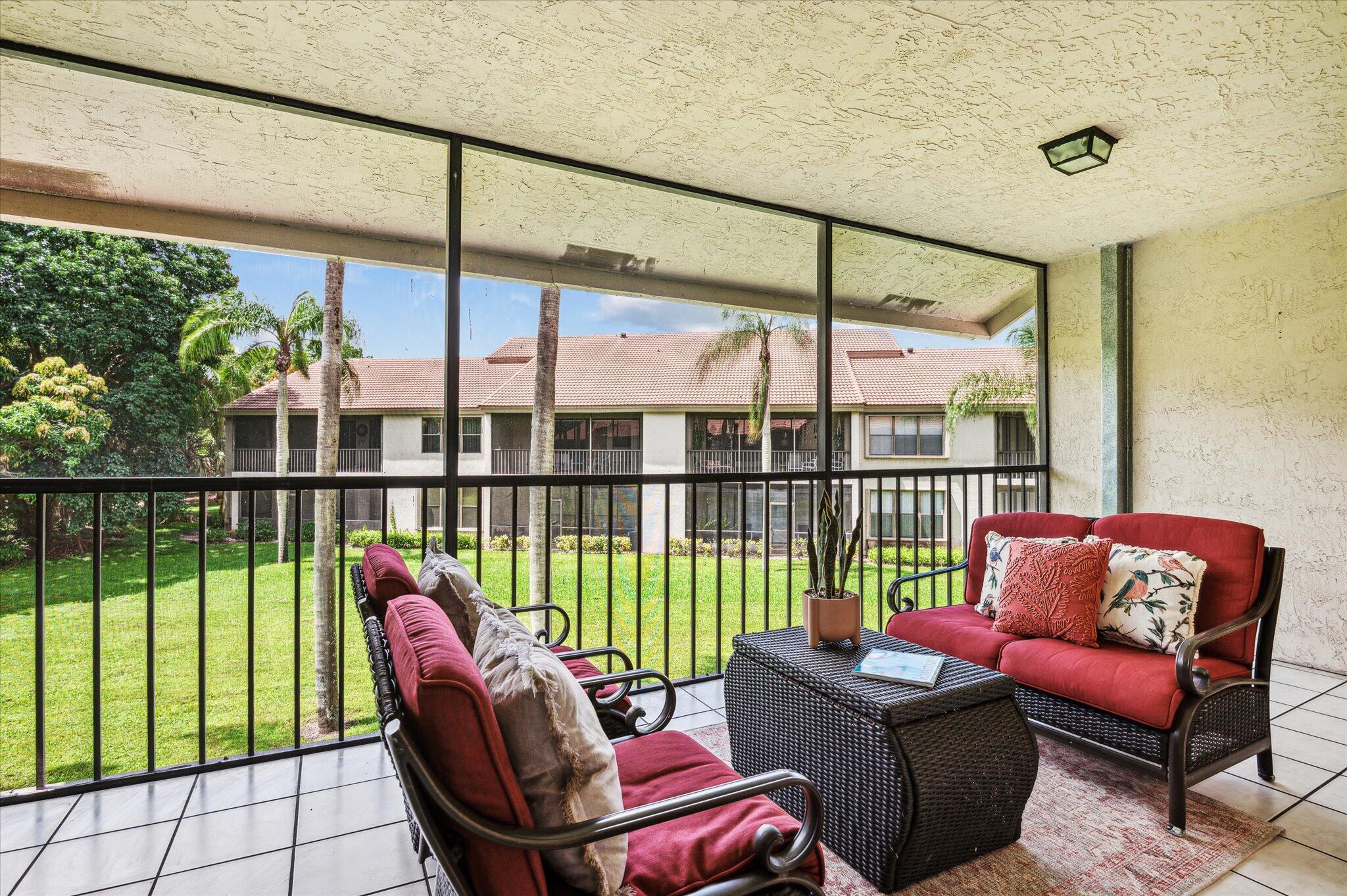 5750 Coach House Circle, Unit G Boca Raton, FL 33486 - Photo 15 of 19 15-Holtzheuser-5750 Coach House Cir G-15