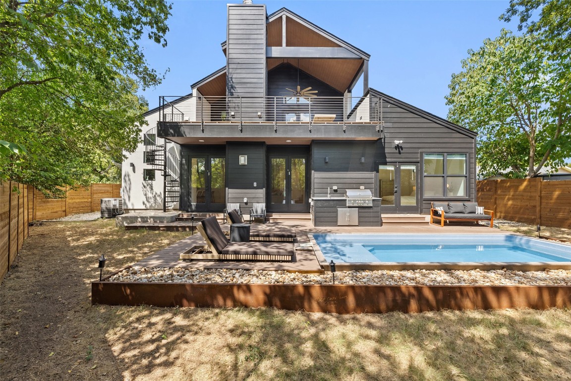 a view of a house with tub