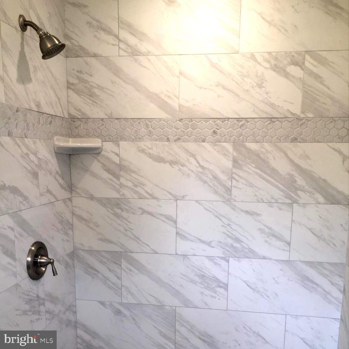 2918 Cedarhurst Road Finksburg, MD 21048 - Photo 25 of 50 Custom tile with gracious accent trim tile.
