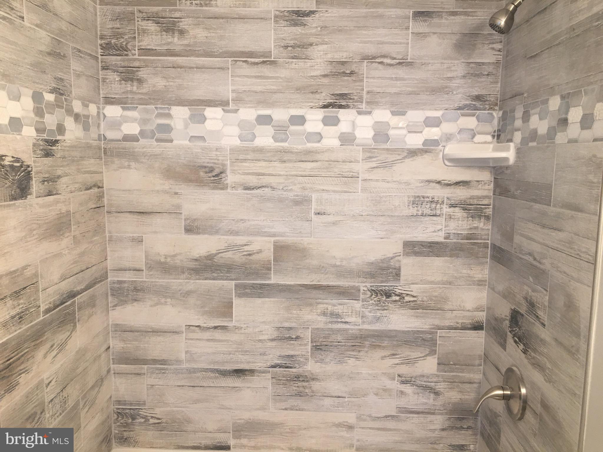 2918 Cedarhurst Road Finksburg, MD 21048 - Photo 33 of 50 Custom tile in this bath as well!