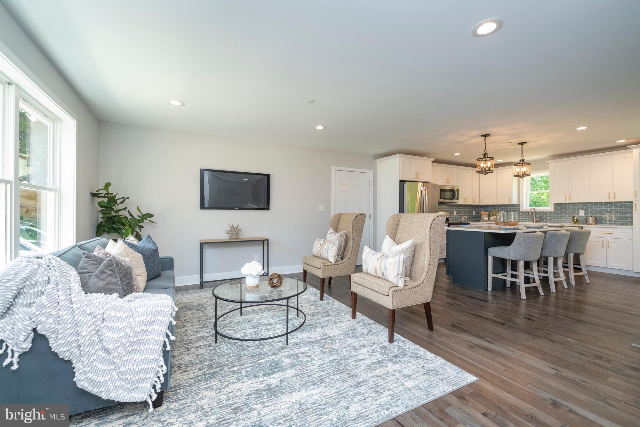 2918 Cedarhurst Road Finksburg, MD 21048 - Photo 5 of 50 Spacious Living Room!