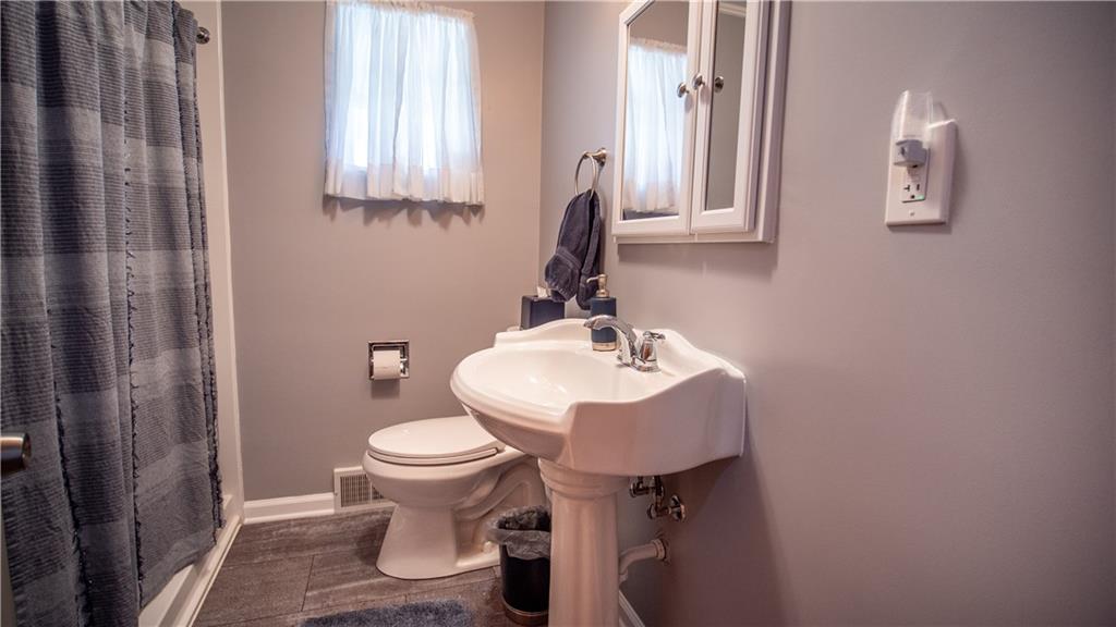 207 Headland Road Butler, PA 16002 - Photo 18 of 49 Full bath -main floor