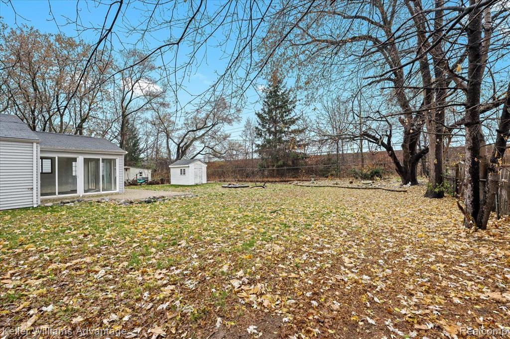 4801 Rioview Drive Clarkston, MI 48346 - Photo 24 of 28