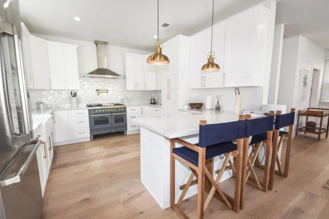 $30,000 | 924 D Avenue, Coronado, CA 92118