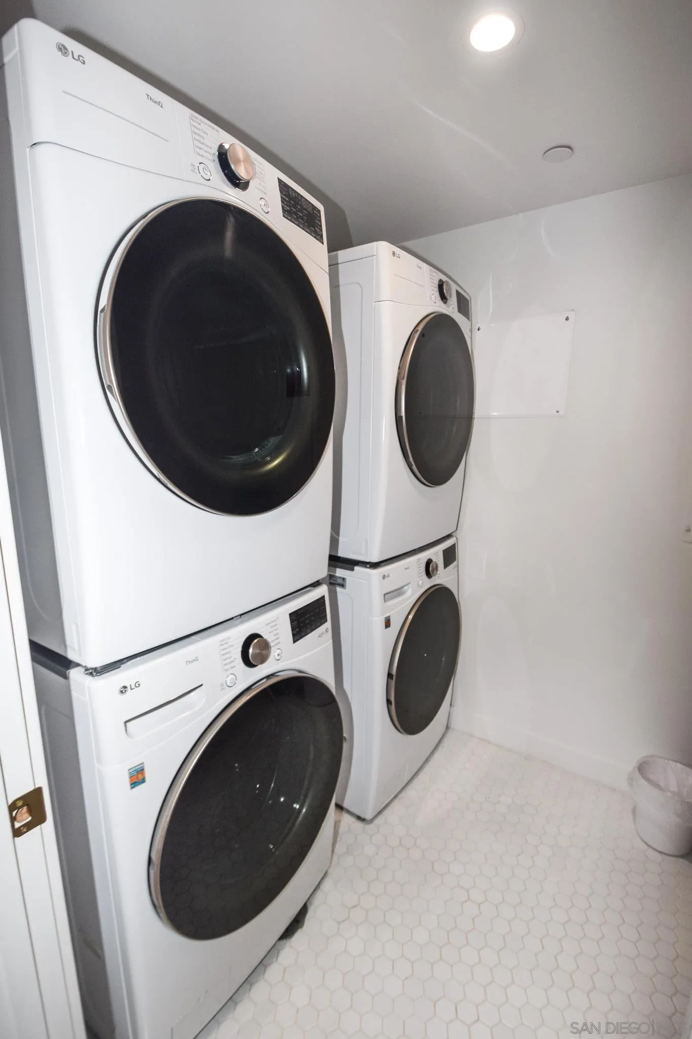 924 D Avenue Coronado, CA 92118 - Photo 15 of 35