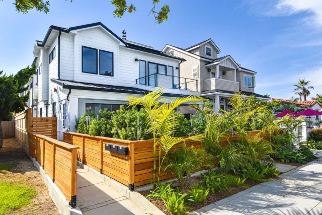 $30,000 | 924 D Avenue, Coronado, CA 92118