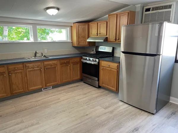 $2,800 | 29 Freeman Street, Unit 6, Stoughton, MA 02072