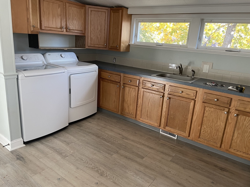 29 Freeman Street, Unit 6 Stoughton, MA 02072 - Photo 4 of 10