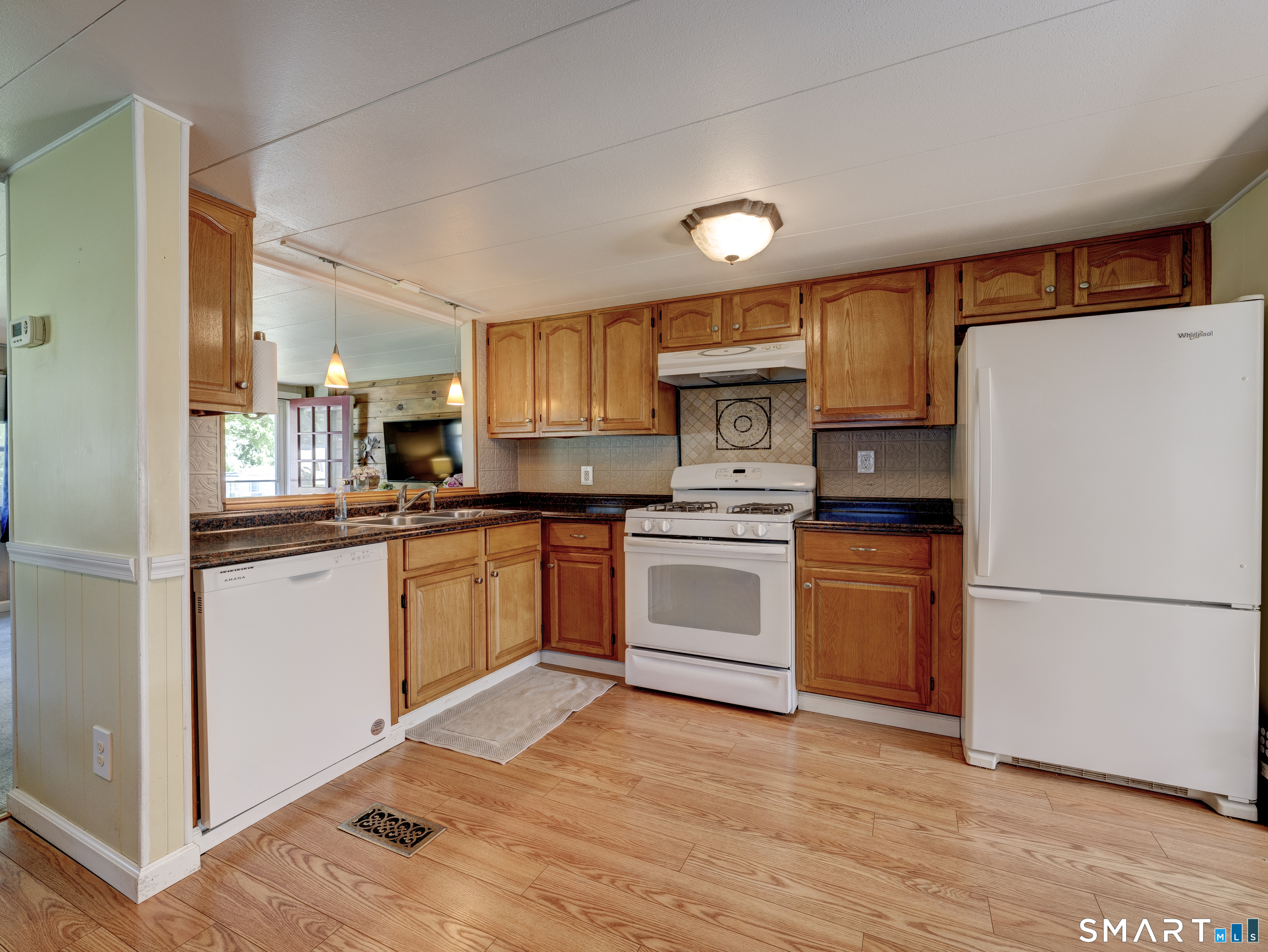 19 Phoenix Road Colchester, CT 06415 - Photo 18 of 34 Gallery Image 18