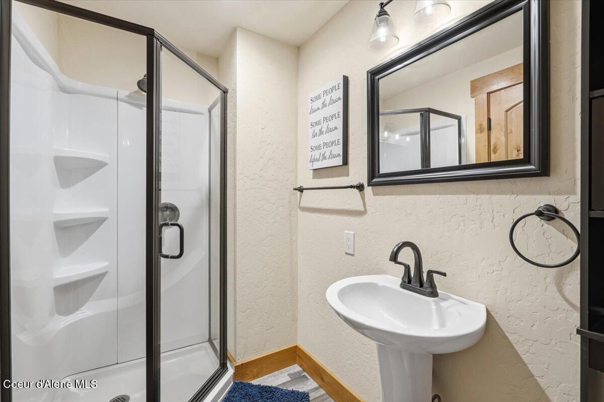 17045 West Cade Road Hauser, ID 83854 - Photo 37 of 83 37-Full Bath