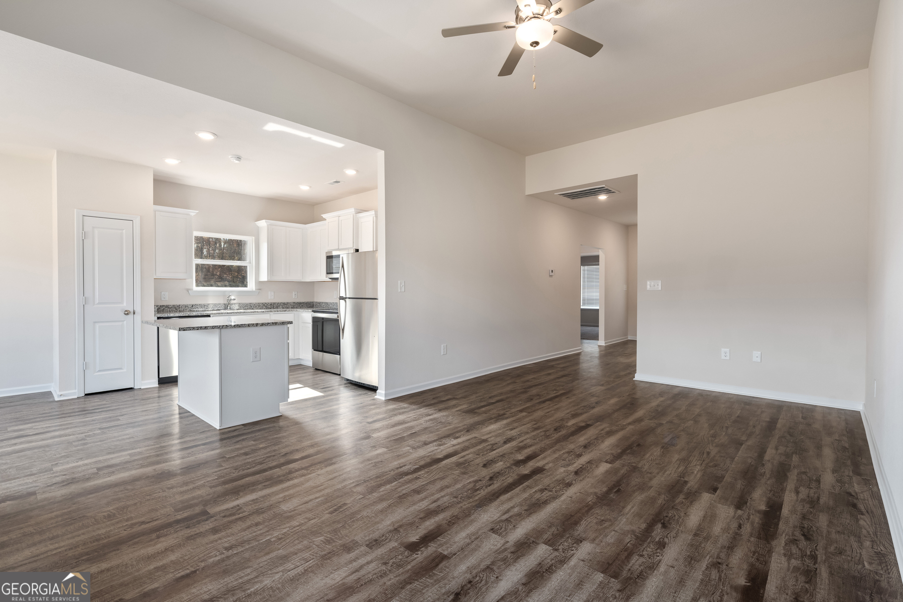 115 Darter Court Hoschton, GA 30548 - Photo 5 of 16