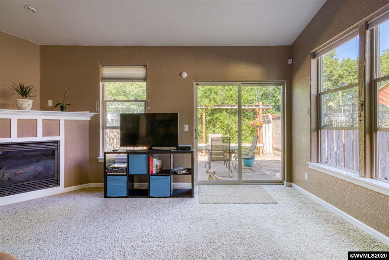 886 Helmick Road Monmouth, OR 97361 - Photo 8 of 35