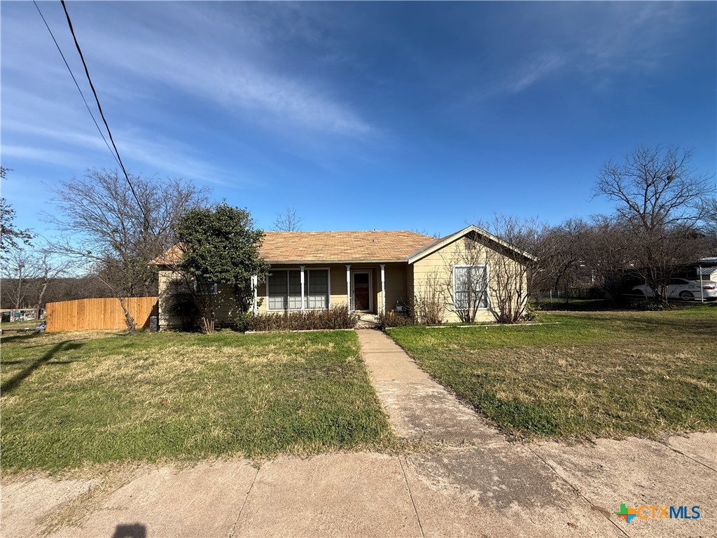 609 East Henry Street Hamilton, TX 76531 - Photo 2 of 44