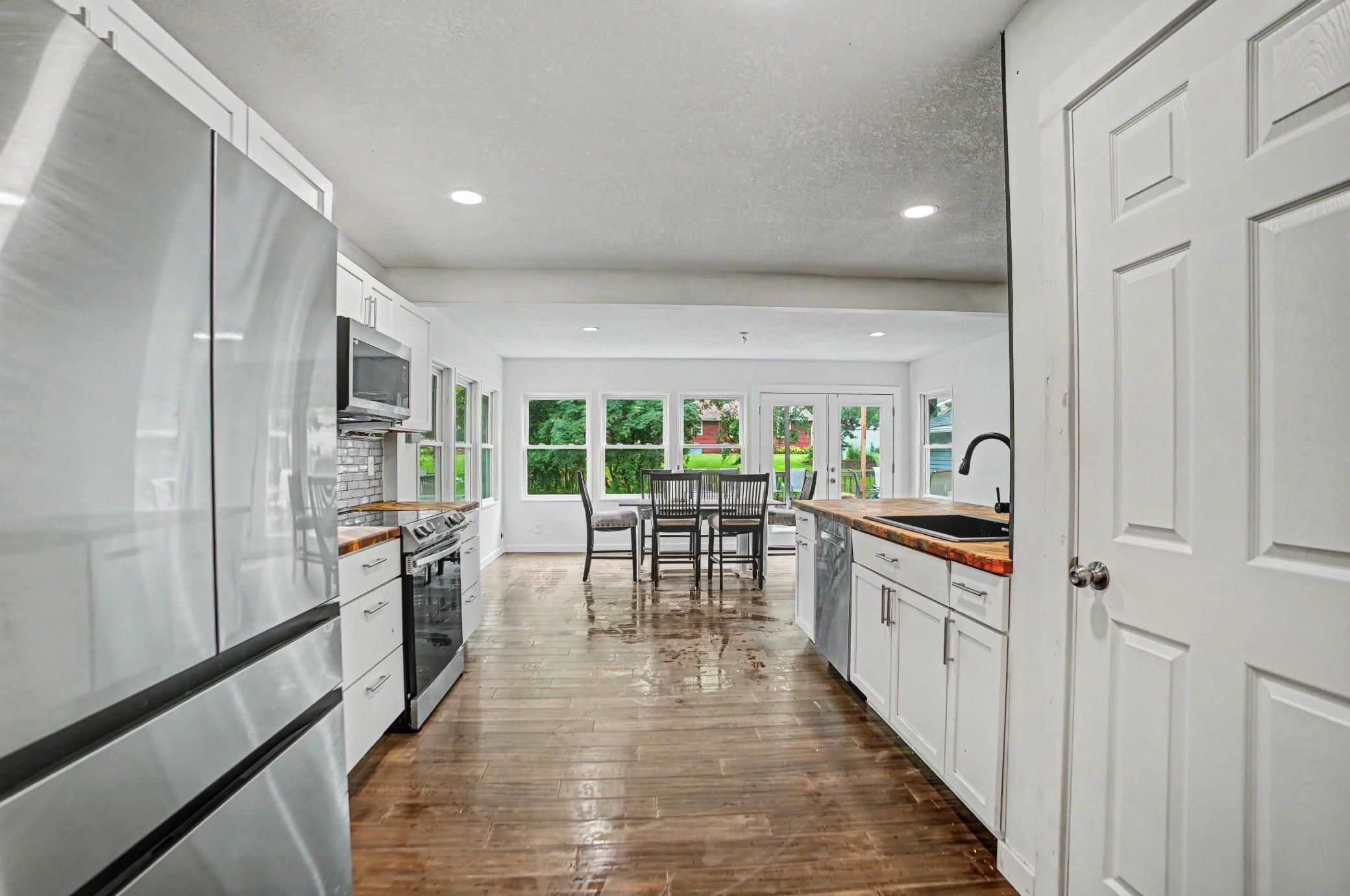 3674 McKnight Road North White Bear Lake, MN 55110 - Photo 5 of 41