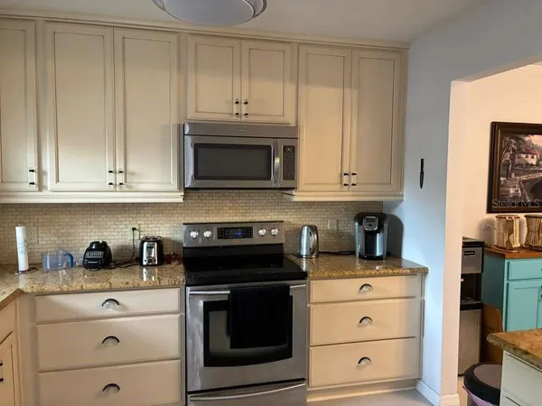 $2,250 | 2384 Tahitian Lane, Unit 6, Clearwater, FL 33763