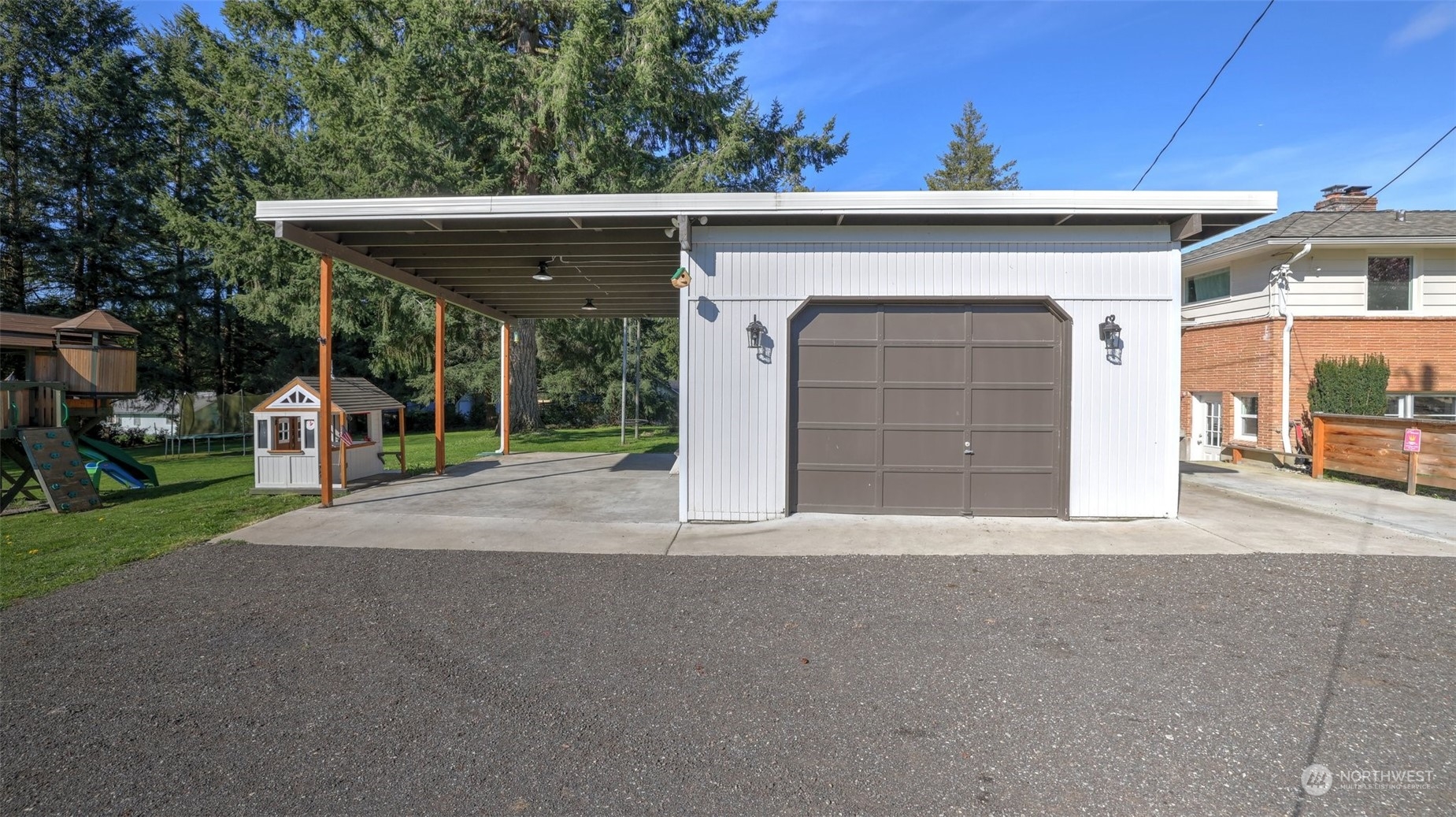 21729 Southeast May Valley Road Issaquah, WA 98027 - Photo 28 of 40 Gallery Image 28