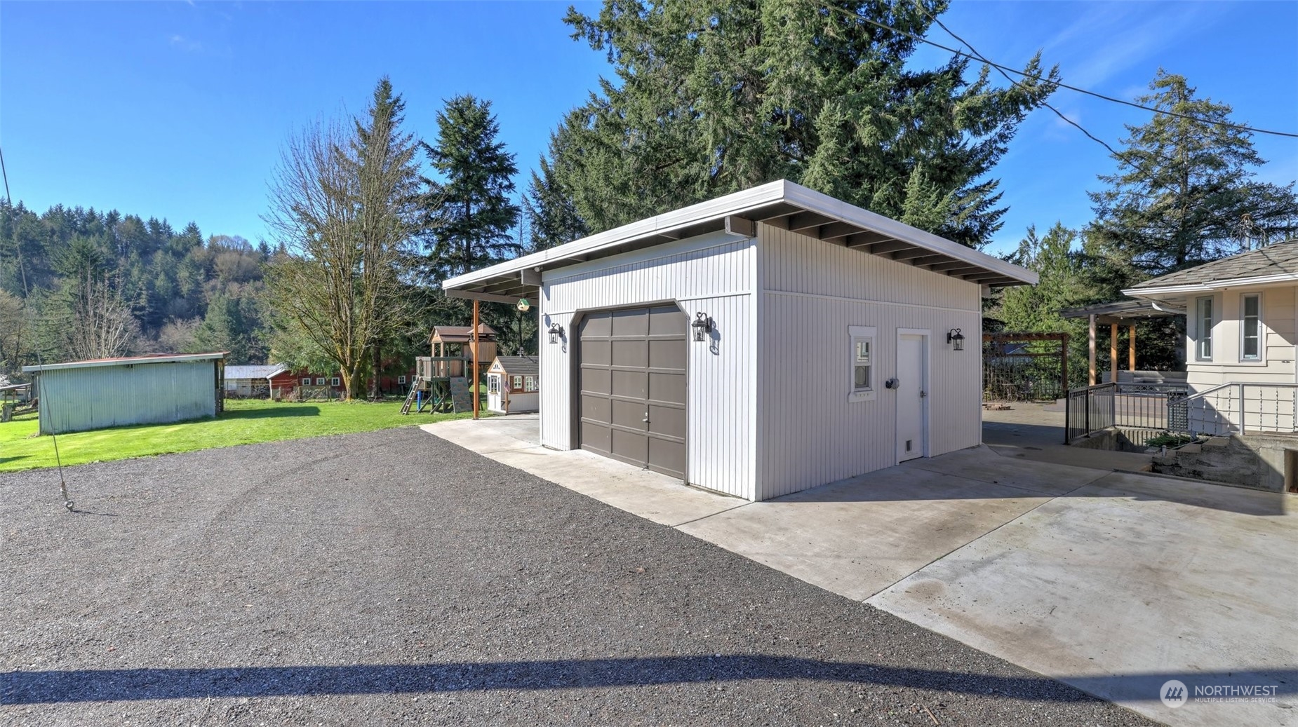 21729 Southeast May Valley Road Issaquah, WA 98027 - Photo 29 of 40 Gallery Image 29