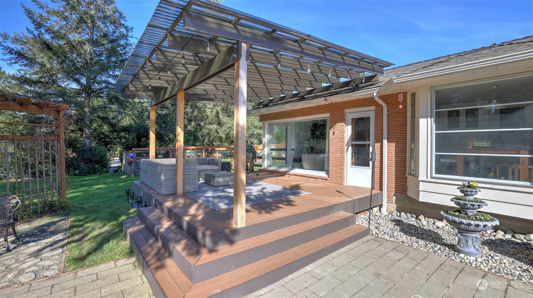 21729 Southeast May Valley Road Issaquah, WA 98027 - Photo 31 of 40 Gallery Image 31