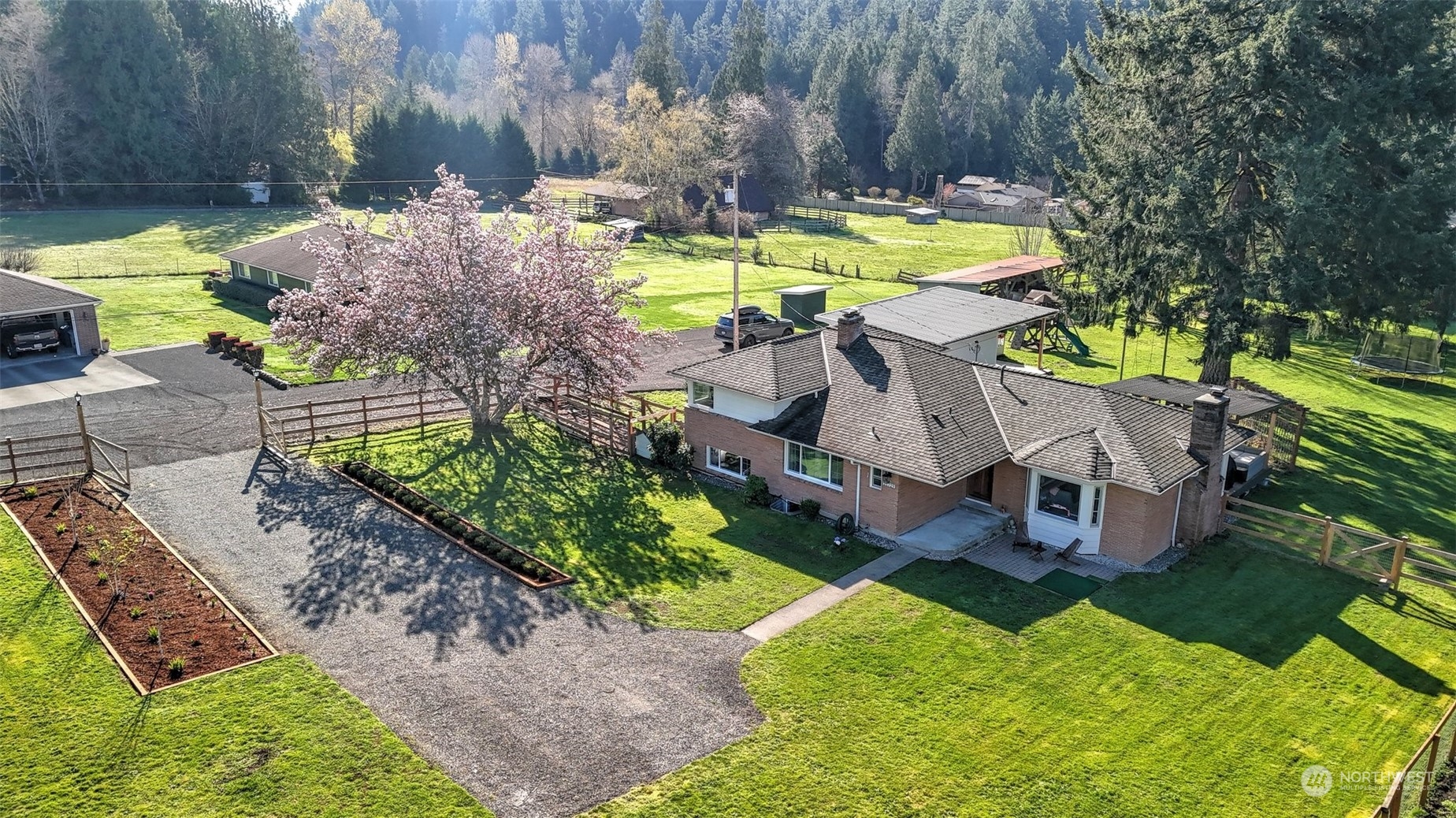 21729 Southeast May Valley Road Issaquah, WA 98027 - Photo 35 of 40 Gallery Image 35