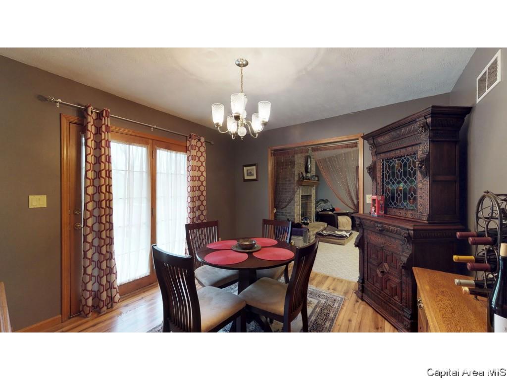 2801 Biscayne Drive Springfield, IL 62707 - Photo 4 of 19