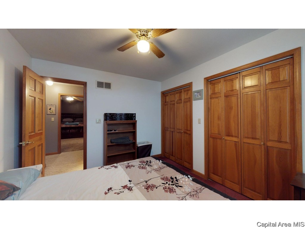 2801 Biscayne Drive Springfield, IL 62707 - Photo 10 of 19